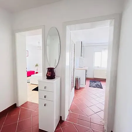 Luxurious 3 Peaceful