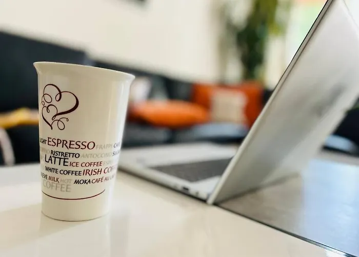 Luxurious 3 Peaceful Lägenhet *